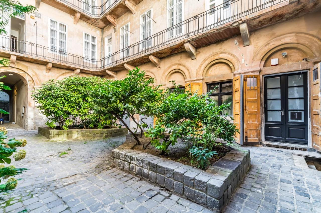 Urban Stable Luxury Apartments Budapest Kültér fotó